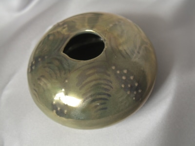Earthen ware and in-glaze lustre reduction glaze